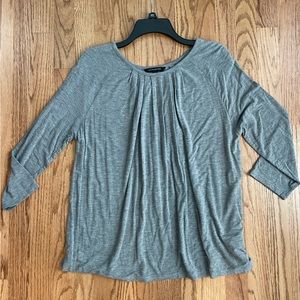 Banana Republic gray top, mid-length sleeves - size medium